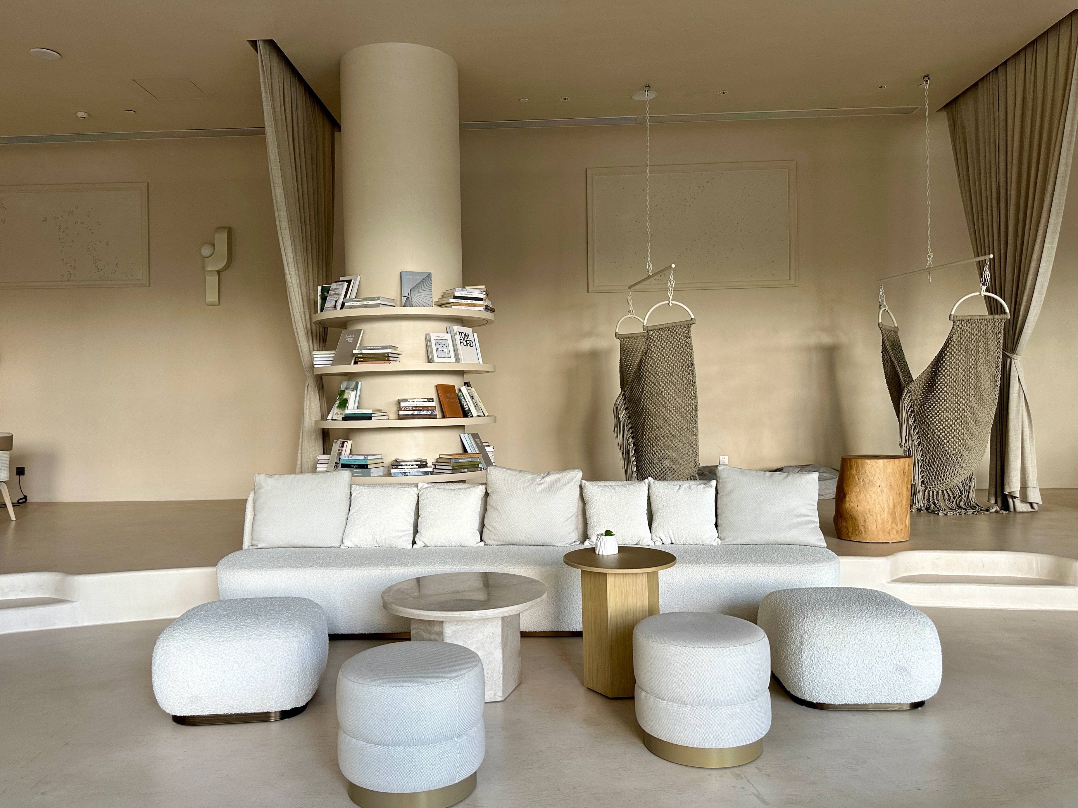 Leisure reading room 1
